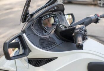Dashboard Trike or tricycle vehicle Spyder.